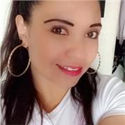 El profesor de español imparte clases de literatura, escritura y ortografía para edades entre los 6 y 8 años